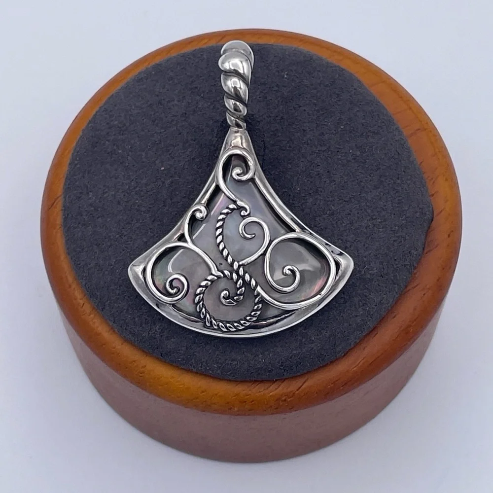 Carolyn Pollack Relios 925 Sterling Silver Mother of Pearl Openable Bell Pendant - Picture 4 of 7